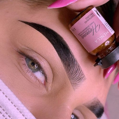 Henna Menela Castaño Oscuro